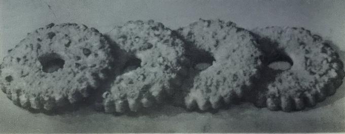 Cake "Shortbread ring." Foto raamatust "tootmine saiakesi ja kooke," 1976 