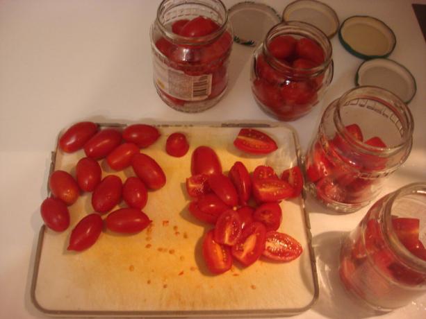 Pilt võetud autor (viilutatud tomatid)