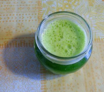 Vitamiin talvel roheline jook, puhastades keha kogunenud lima
