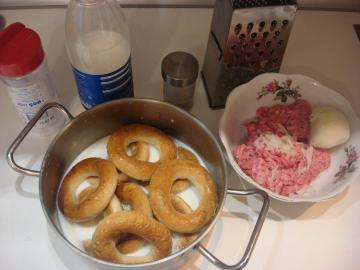 Üllatus maja: bagelid "Skorodumki" liha. Väga maitsev, kiire, lihtne ja ilus!