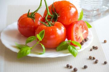 Maitsvad enamiku tomatid: kolm tassi tomatid, mida saab valmistada kümne minutiga