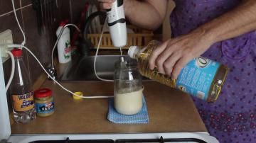 Kuidas teha maitsvat paks omatehtud majoneesi 10 minutit