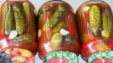 Kurgid tomatikastmes talveks 🥒 Saagikoristus kurgid ilma äädika