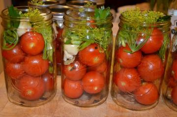 Marineeritud tomatid "Zadonsk" talveks