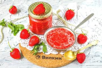 Maasikad riivitud suhkruga