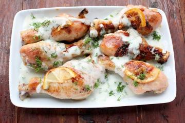 Kana marineeritud Kreeka: aromaatne, särav ja mahlane!