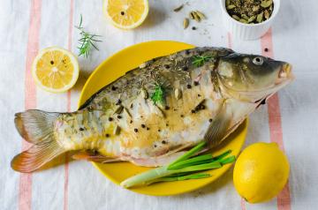 Karpkala sidruni ahjus: kuidas küpsetada maitsvat kala