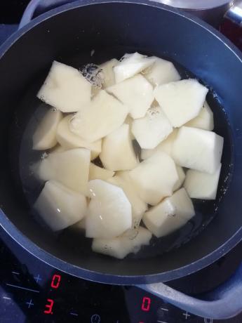 Nagu ma kiiresti kokk kartuleid kartuliputru. Ainult 15 minutit ja ongi valmis